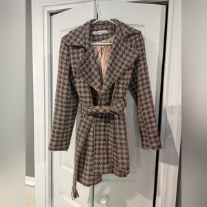 Kenneth Cole, winter coat, grey/tan checkered, gold lining, size small